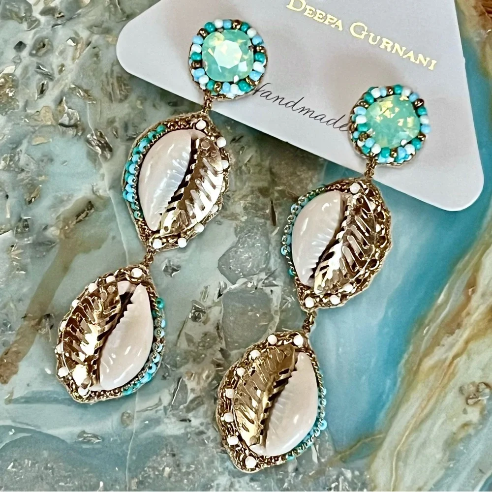 NWT Deepa Gurnani Beaded Crystal Seashell Chandeliers - Picture 2 of 16